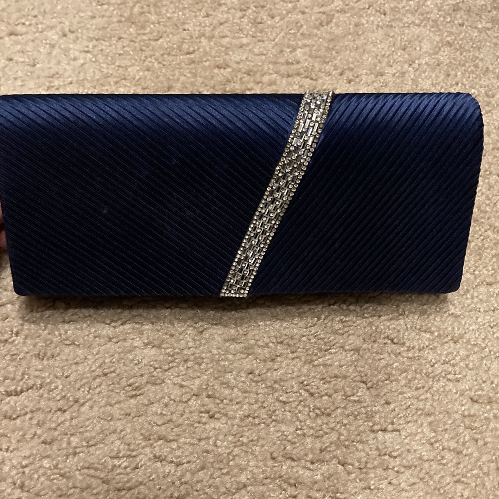 Jessica McClintock Navy and Gold Clutch